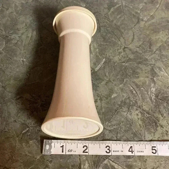 Vintage Tupperware Pepper Shaker - Picture 8 of 8